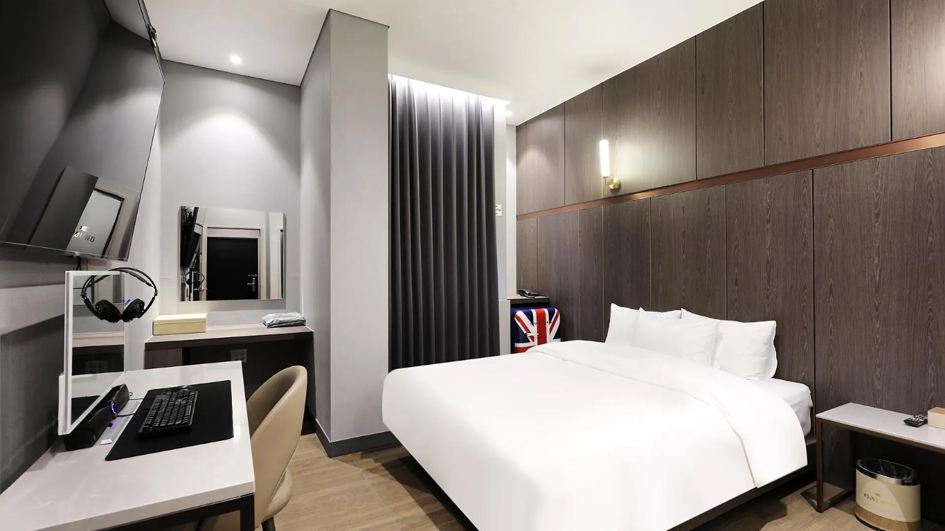 ***  Hound Hotel Incheon Airport South Korea