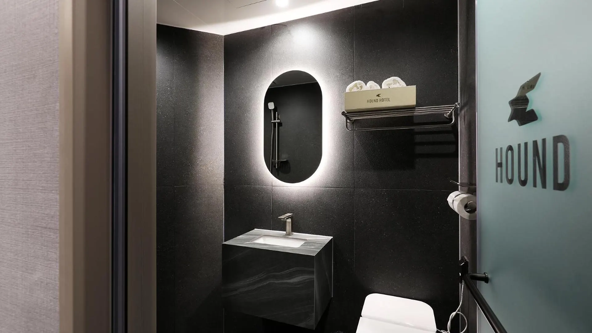 Hound Hotel Incheon Airport 3*,