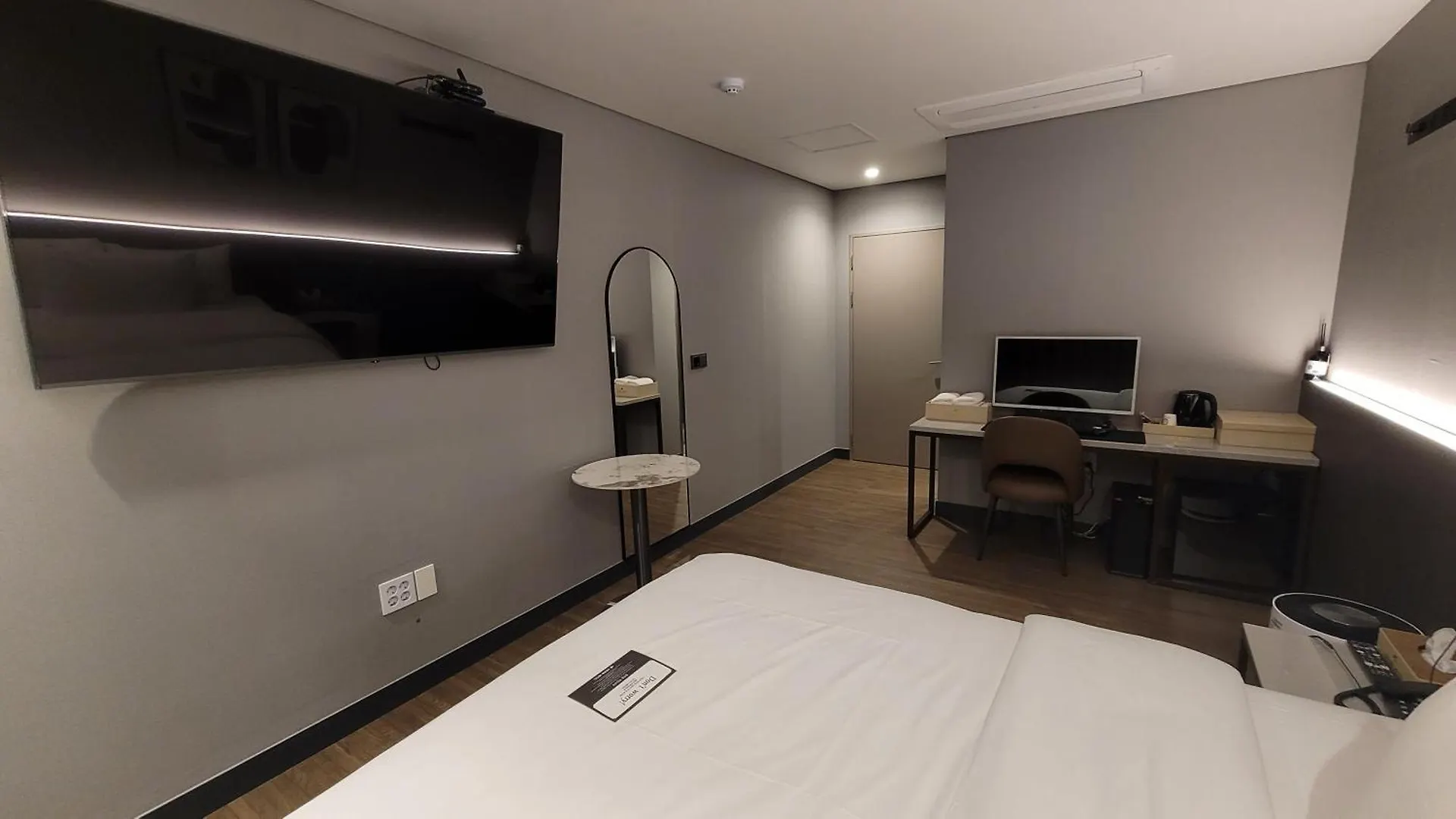 Hound Hotel Incheon Airport South Korea