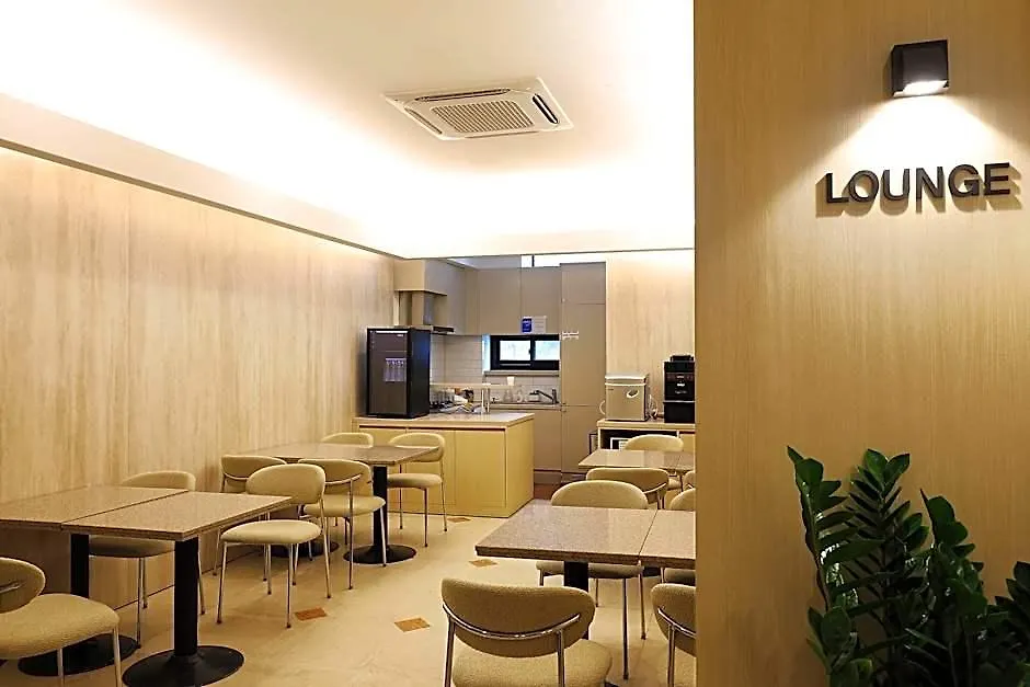 Hound Hotel Incheon Airport 3*,  South Korea
