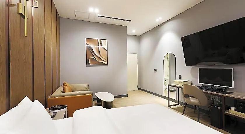 Hound Hotel Incheon Airport