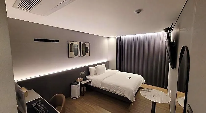 ***  Hound Hotel Incheon Airport South Korea