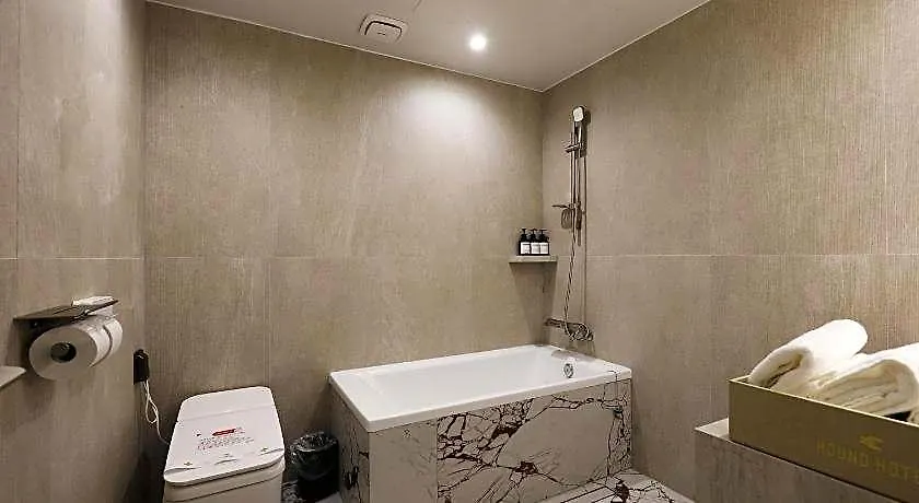 Hound Hotel Incheon Airport