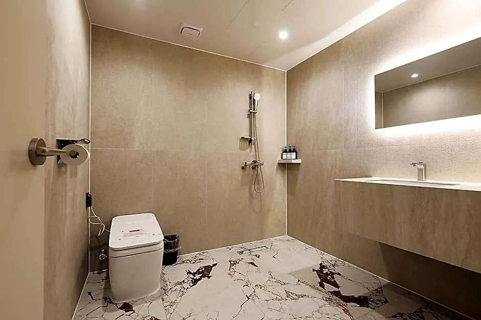 ***  Hound Hotel Incheon Airport South Korea