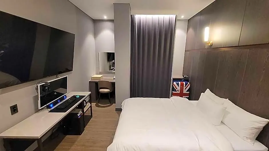 Hound Hotel Incheon Airport