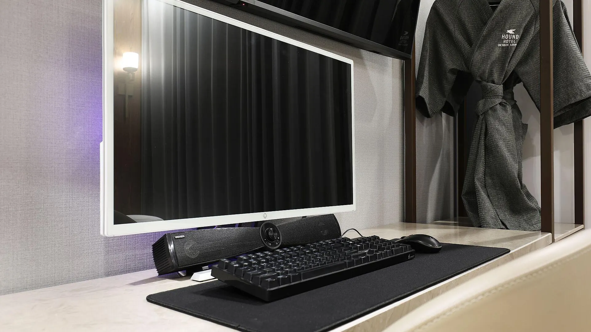 Hound Hotel Incheon Airport 3*,