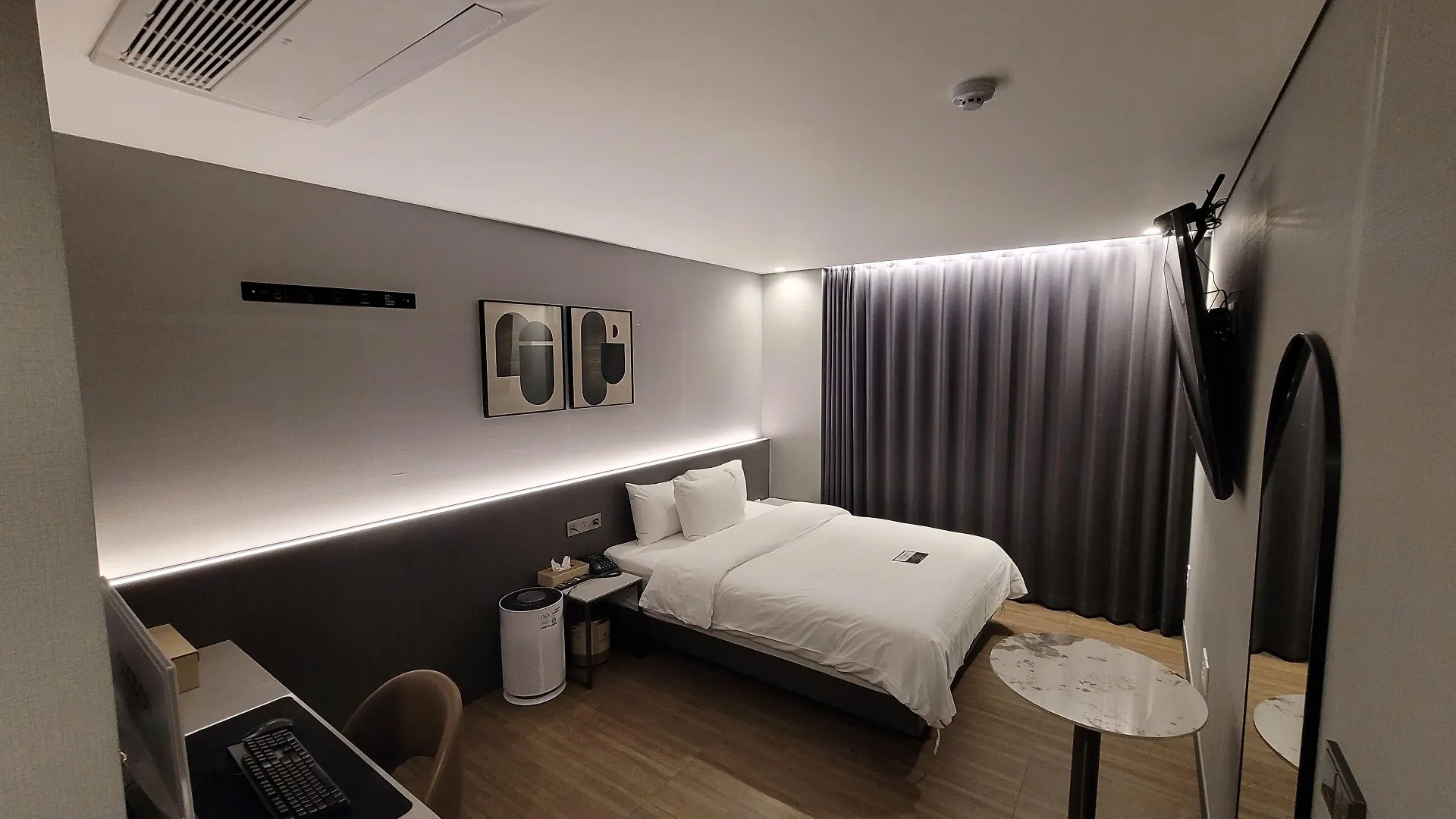 ***  Hound Hotel Incheon Airport South Korea