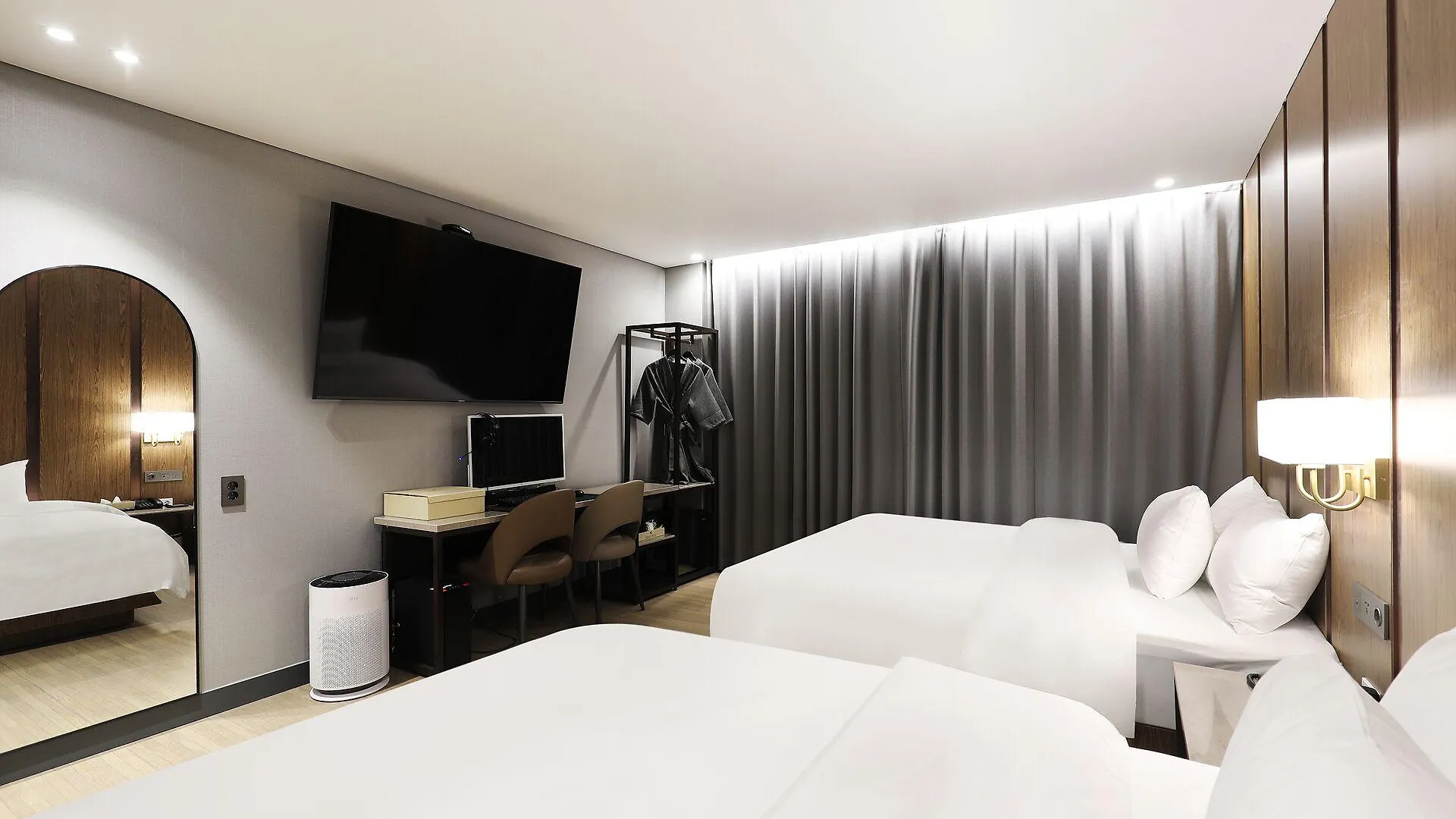 Hound Hotel Incheon Airport 3*,  South Korea