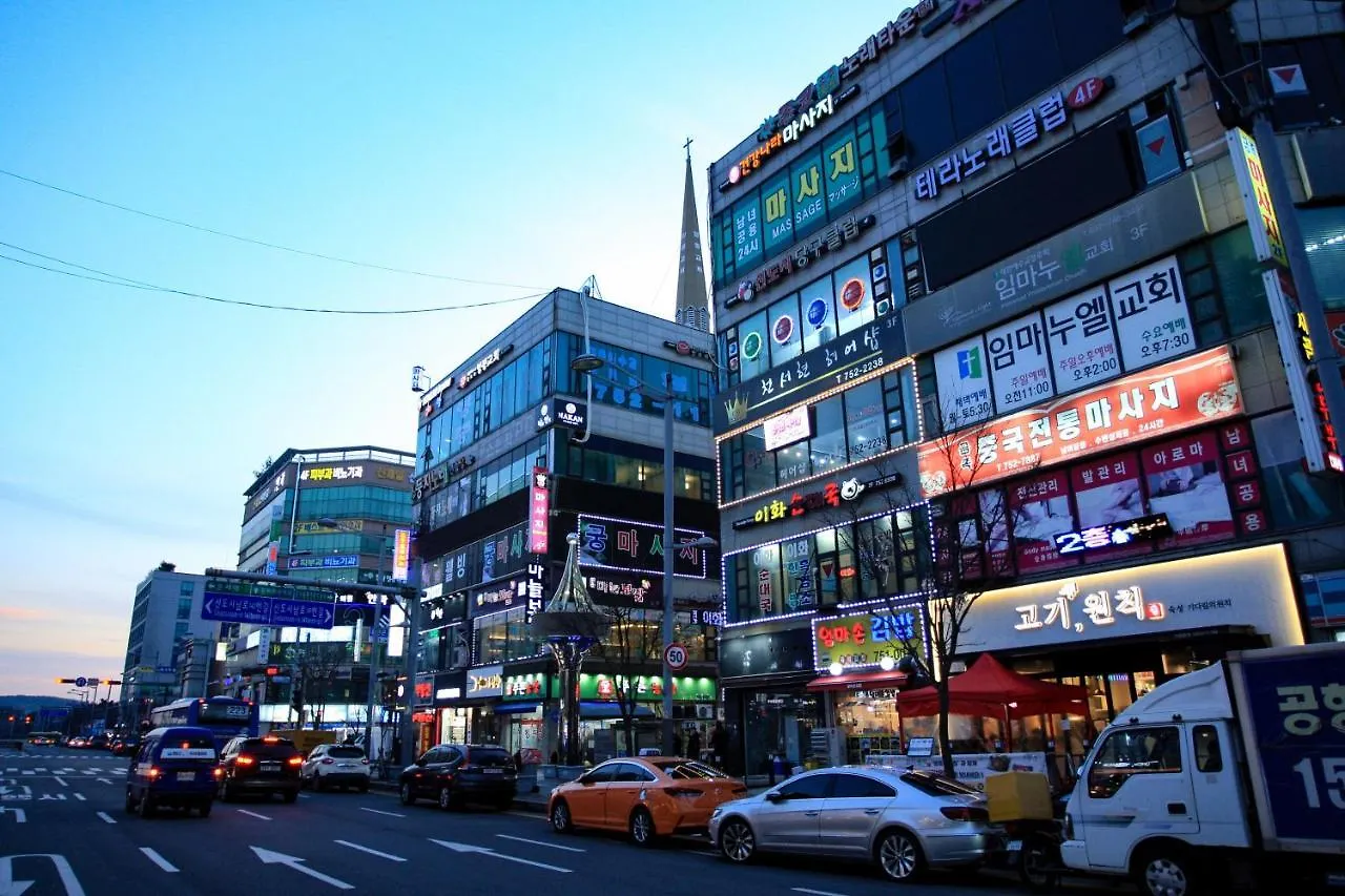 Hound Hotel Incheon Airport 3*,