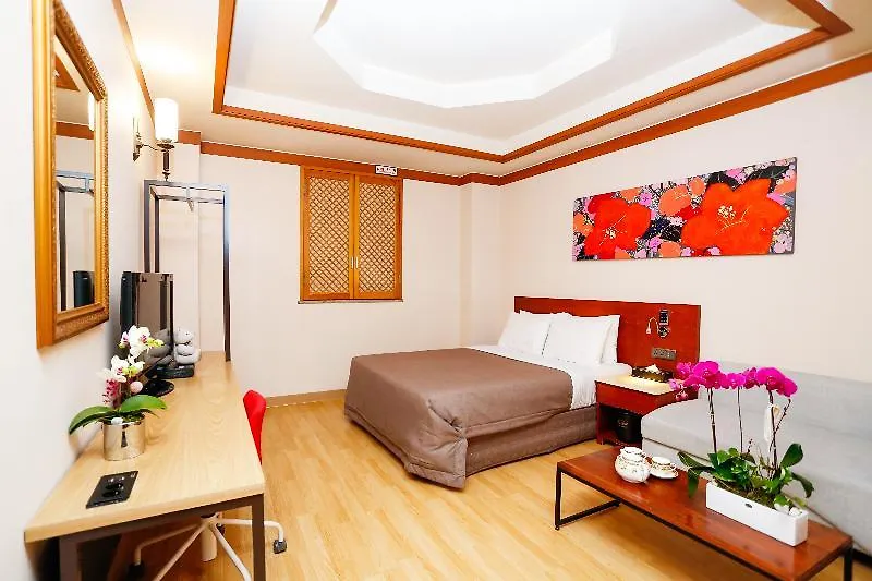 Hound Hotel Incheon Airport 3*,