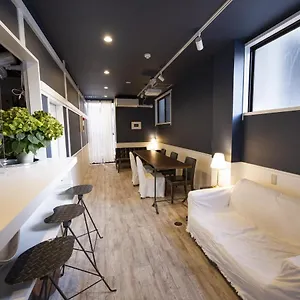 호스텔 Usatsuno Osu