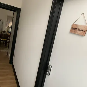 https://samz-boutique-sheffield.yorkshirehotels.net