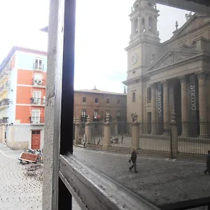 Plaza Catedral Hostel Pamplona