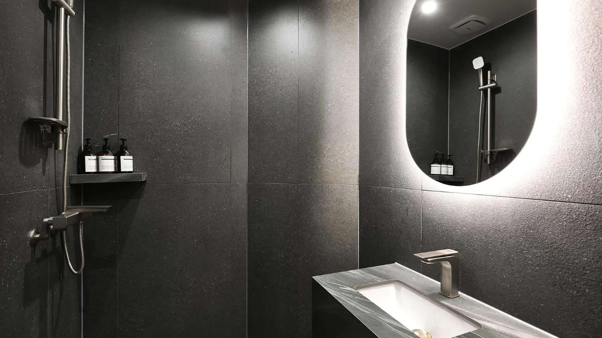 Hound Hotel Incheon Airport 3*,