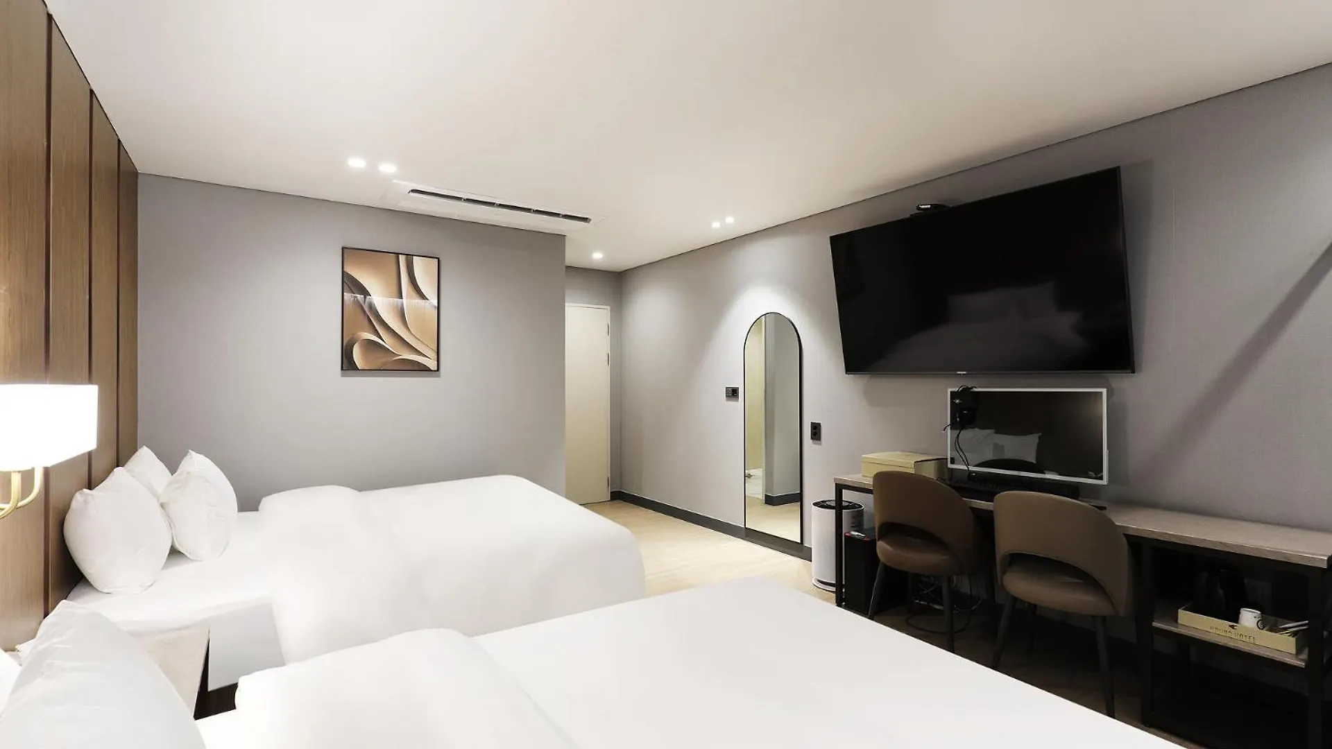Hound Hotel Incheon Airport