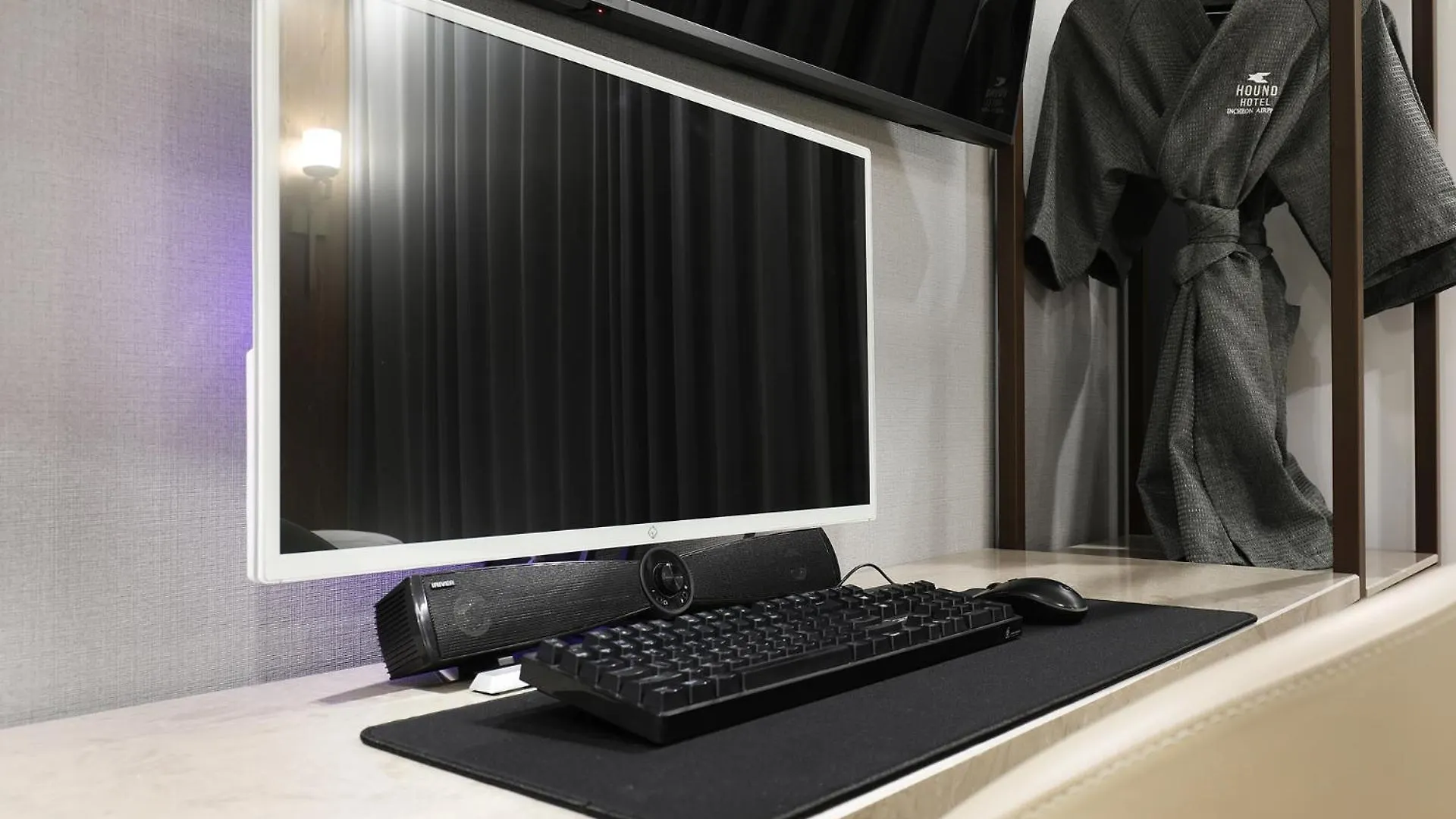 Hound Hotel Incheon Airport 3*,