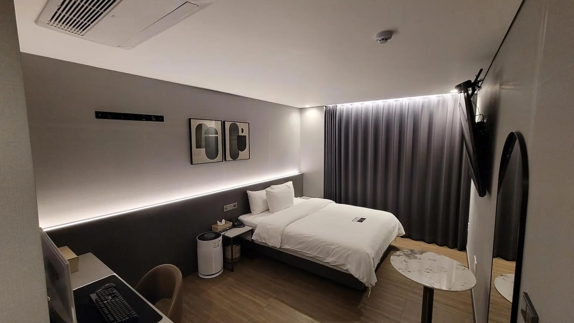 Hound Hotel Incheon Airport