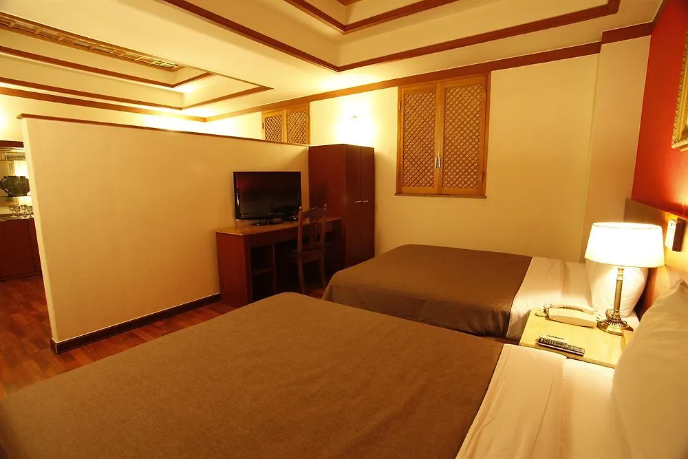 Hound Hotel Incheon Airport
